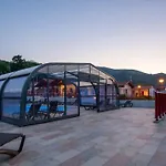 مكان تخييم Domaine Larlapean