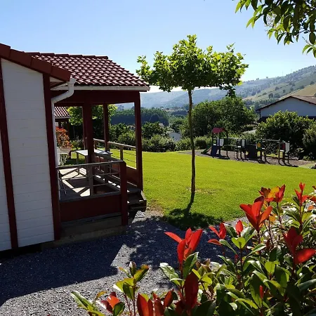 Domaine Larlapean Saint-Martin-dʼArrossa