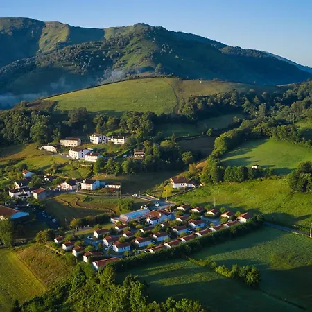 Domaine Larlapean 3* Saint-Martin-d'Arrossa