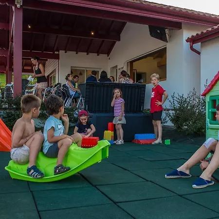 Camping Domaine Larlapean 3*