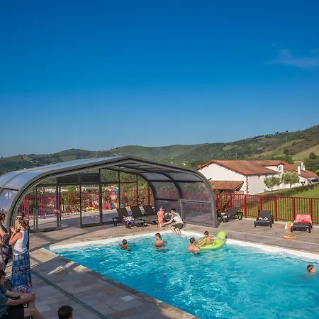אתר קמפינג Domaine Larlapean 3*