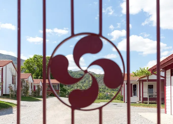 Domaine Larlapean Parque de Campismo Saint-Martin-dʼArrossa
