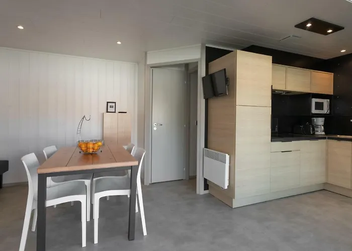 Domaine Larlapean 3* Saint-Martin-dʼArrossa